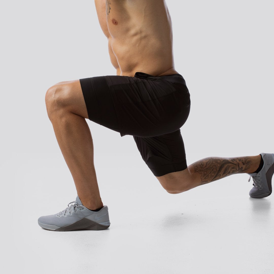 Versatile Short w/ Compression 7" (Black)