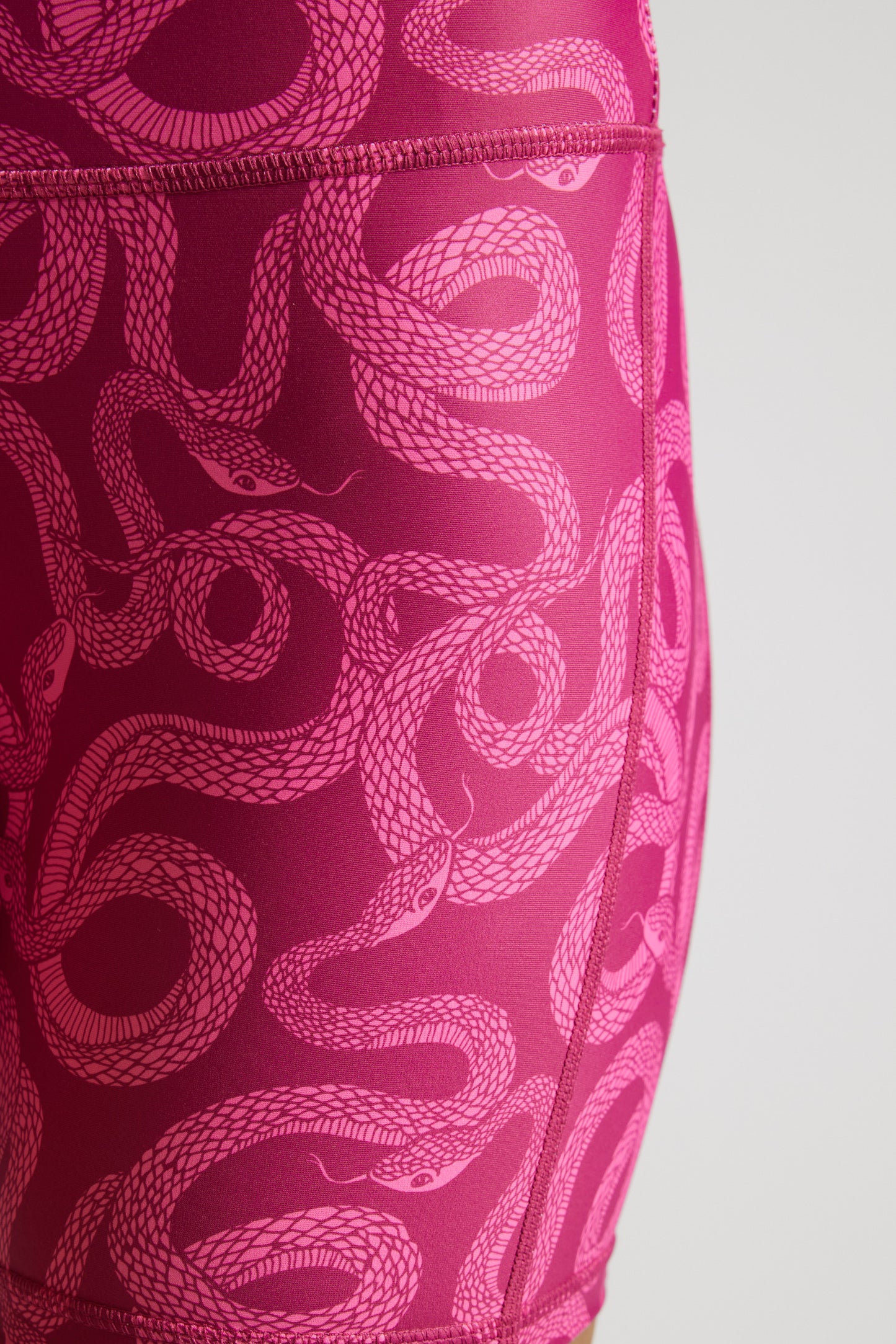 VOXY 5" Short (Medusa)