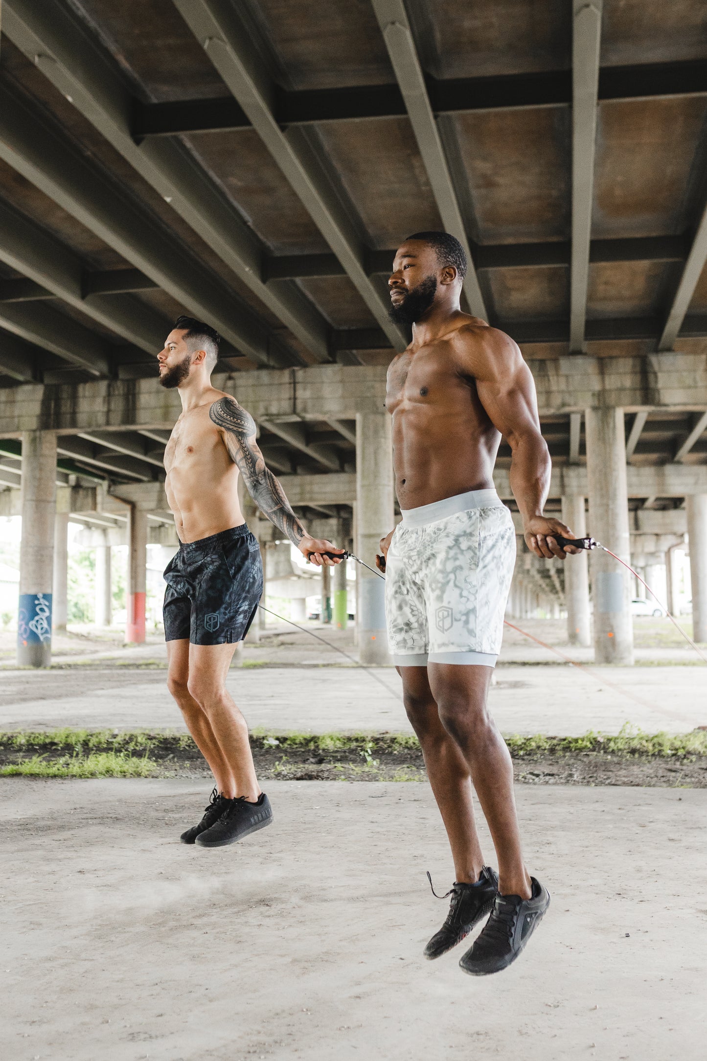 Versatile Short W/ Compression 7" (Typhon)