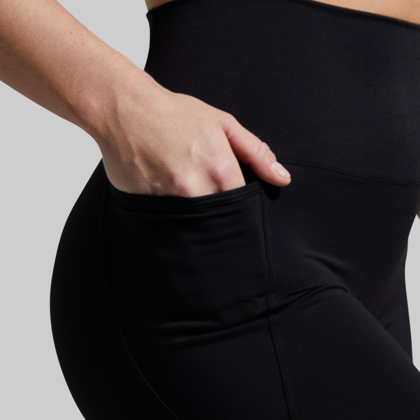 Eccentric Short (Black)